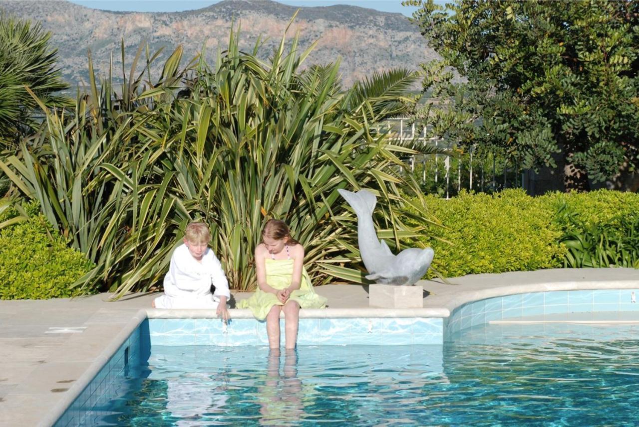 Luxury Villa Allure Dhafnes Ngoại thất bức ảnh